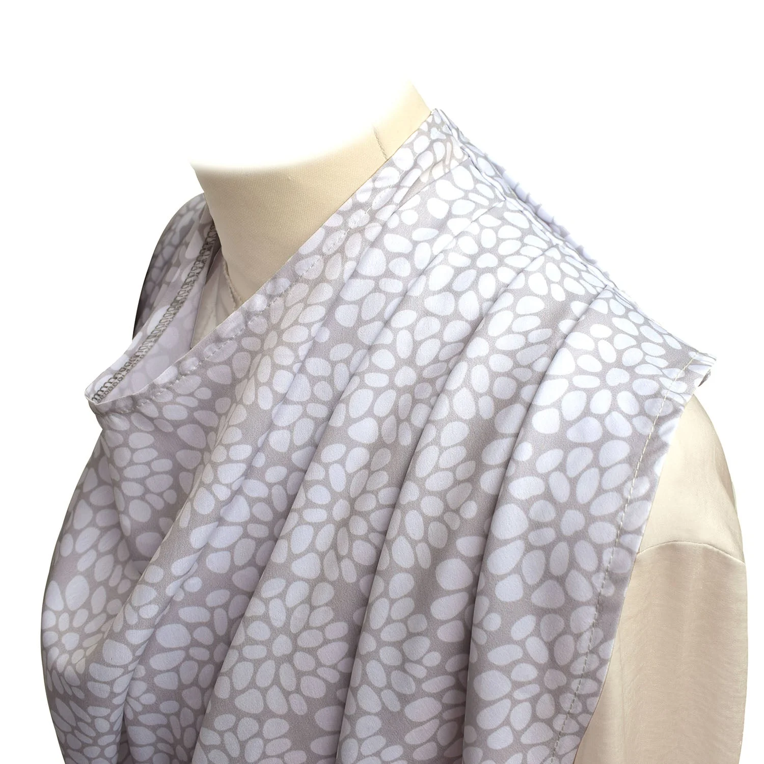 Breastfeeding Cover - Discreet and Stylish Nursing Scarf in Light Grey - Image 6