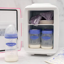 Lansinoh Milk Storage Bottles 160mls (Pack of 4) - Image 3