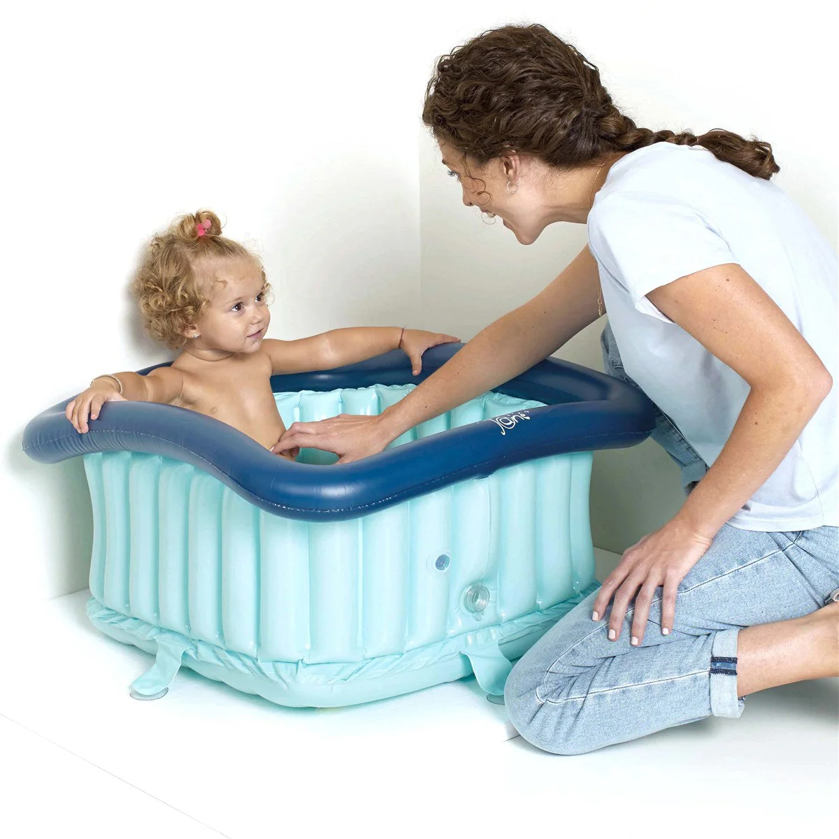 Jané Square Inflatable Bath Tub – Fits Shower Trays, 70L, 0–5 Years - Image 2