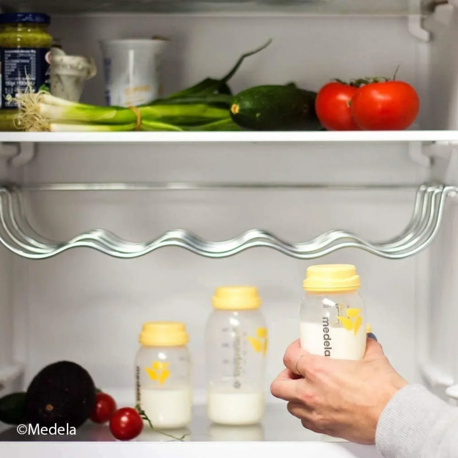 Medela Breastmilk Storage Bottles 150ml 3 pcs - Image 4