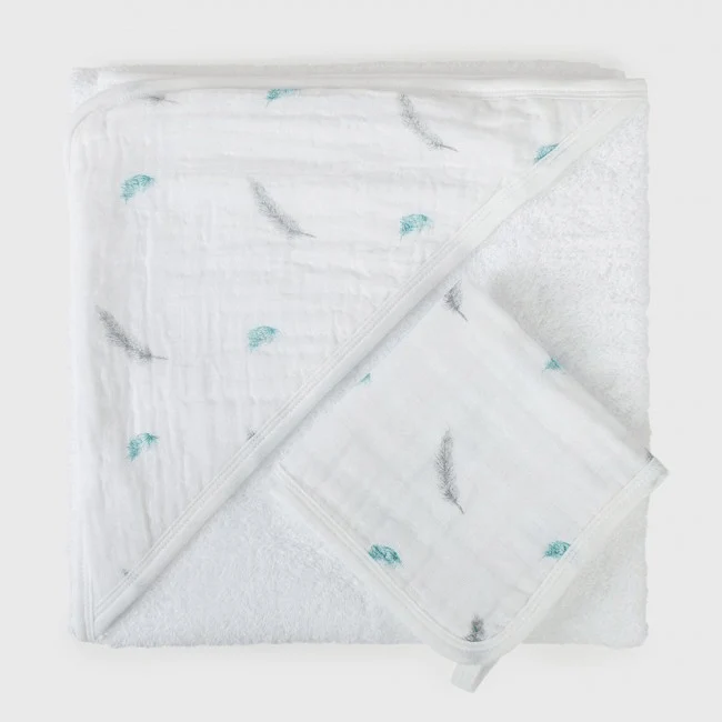 Petite Piccolo Hooded Bath Towel & Washcloth Set – Moon & Stars - Image 3