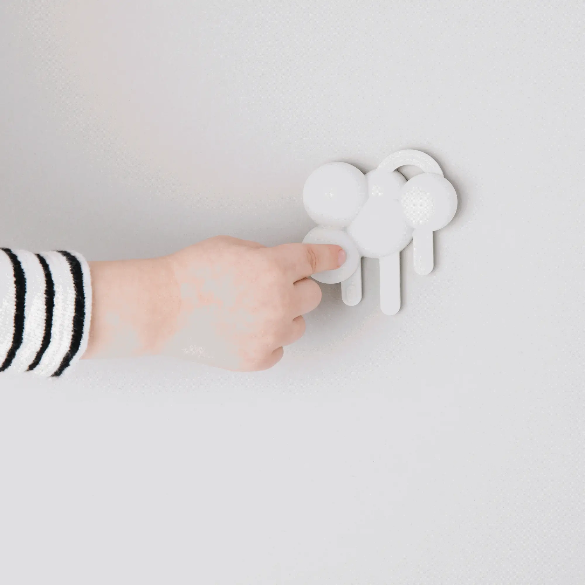 Doddle & Co Rain Clouds Poppable Chew Teether - Image 3